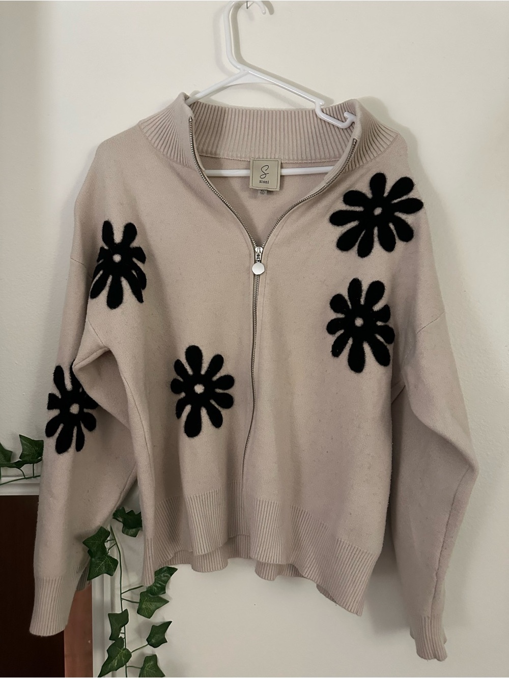 Sioni Ecru Zip Cardigan with Black Floral Appliqués